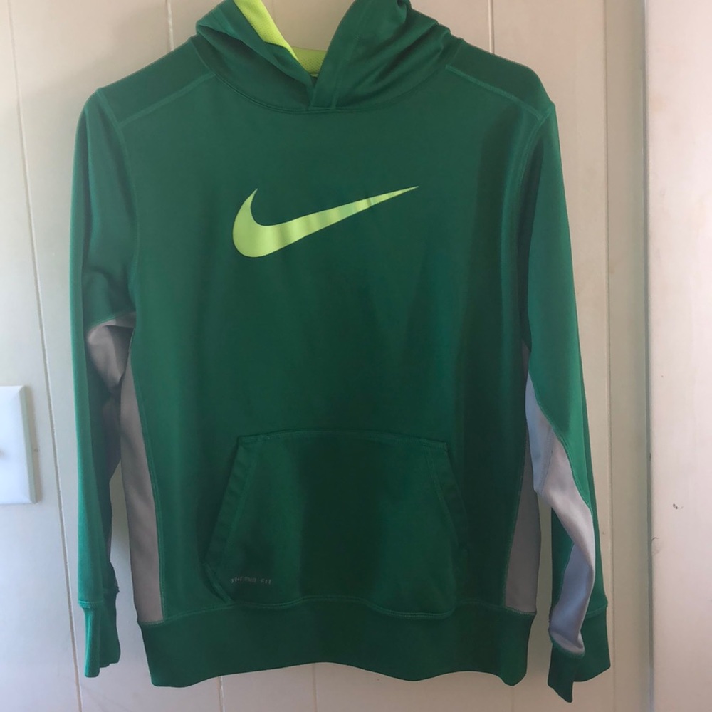 Nike green boys size xl hoodie therma fit